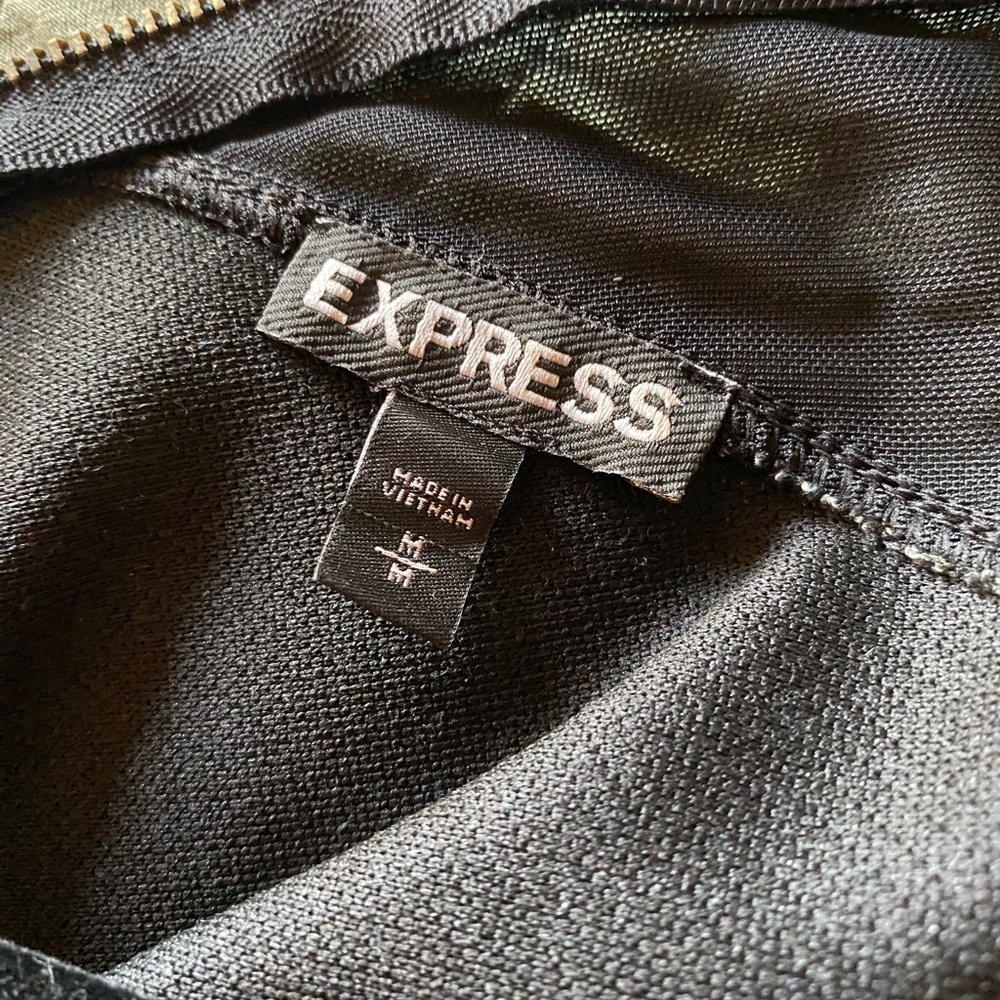 Express Top - Picture 5 of 5